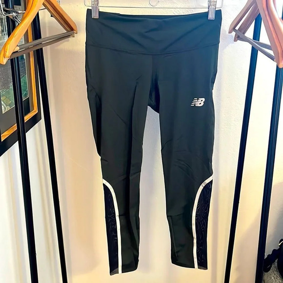 New Balance Pants - New Balance // Cropped 22” Leggings
